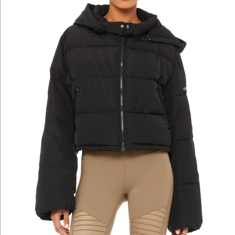 ALO Yoga cropped black puffer jacket